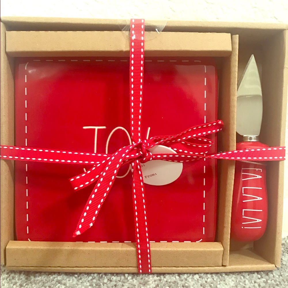 Rae Dunn Holiday Red JOY cheese plate with knife.